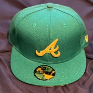 NEW ERA 59Fifty MLB Fitted Men Hat Atlanta Braves Kelly Green and Gold 5950